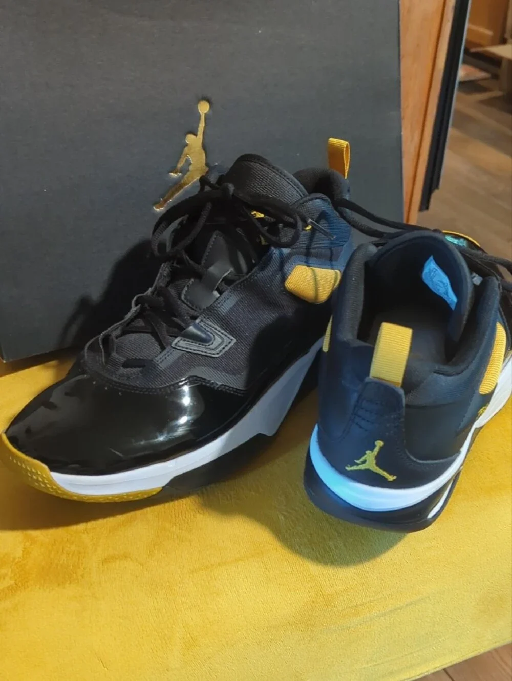 23 ,Jordan Stay Loyal 3 Size 12